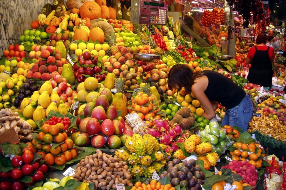 Fruit_Stall_in_Barcelona_Market