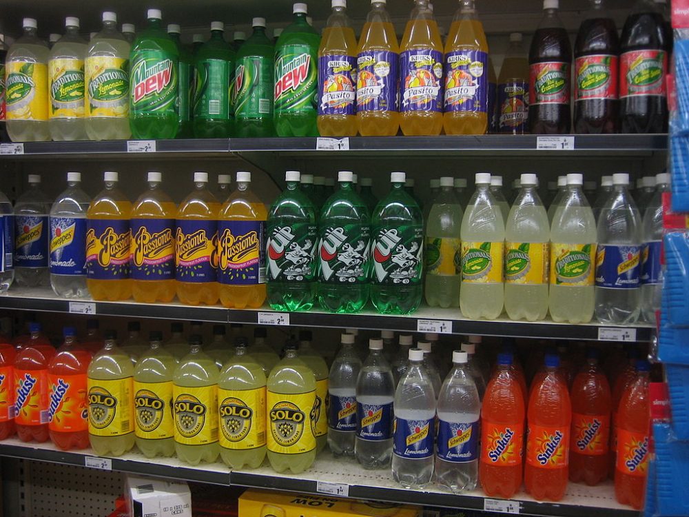 1024px-Soft_drink_shelf