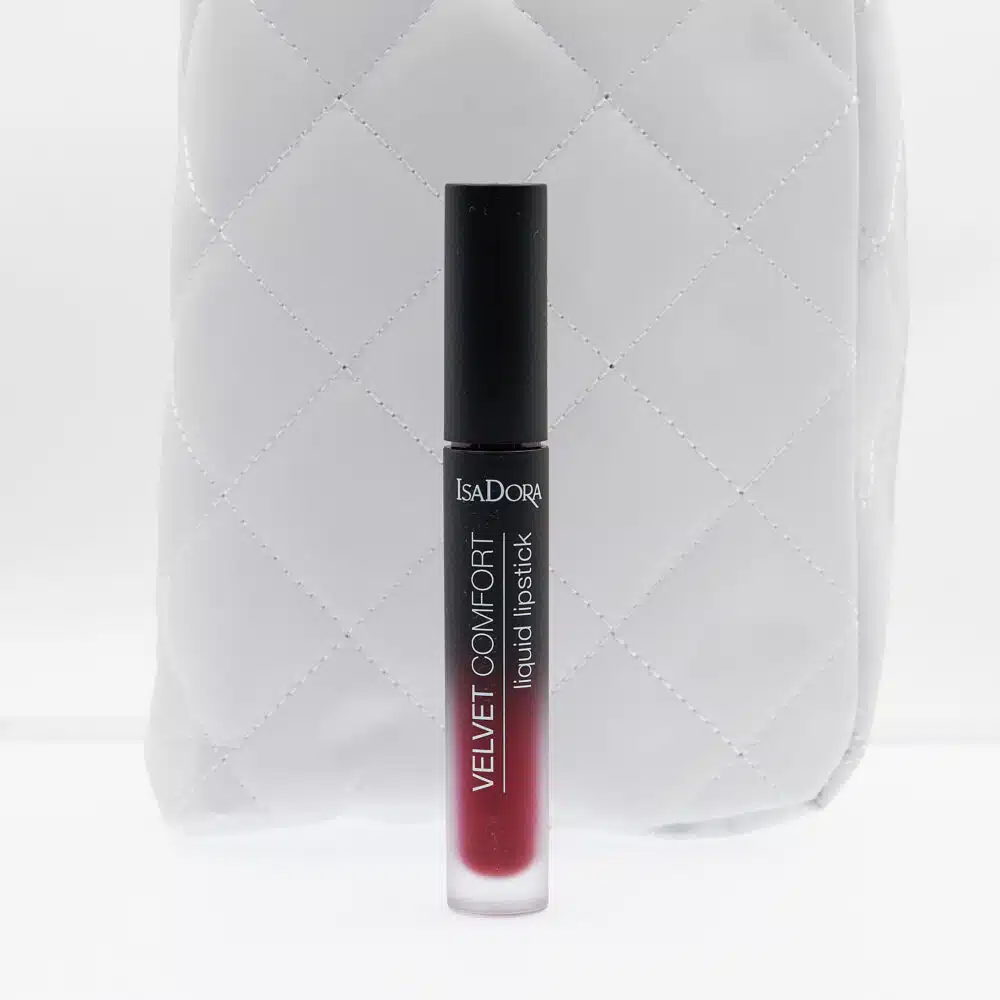 isadora velvet comfort liquid lipstick cranberry love 64